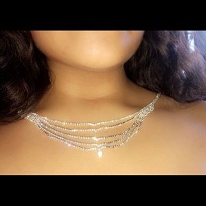 Elegant jewelry, never worn. Brand new.